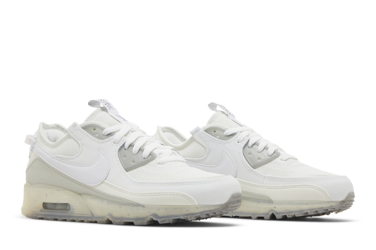 Air mtthhax Terrascape 90 'Triple White'