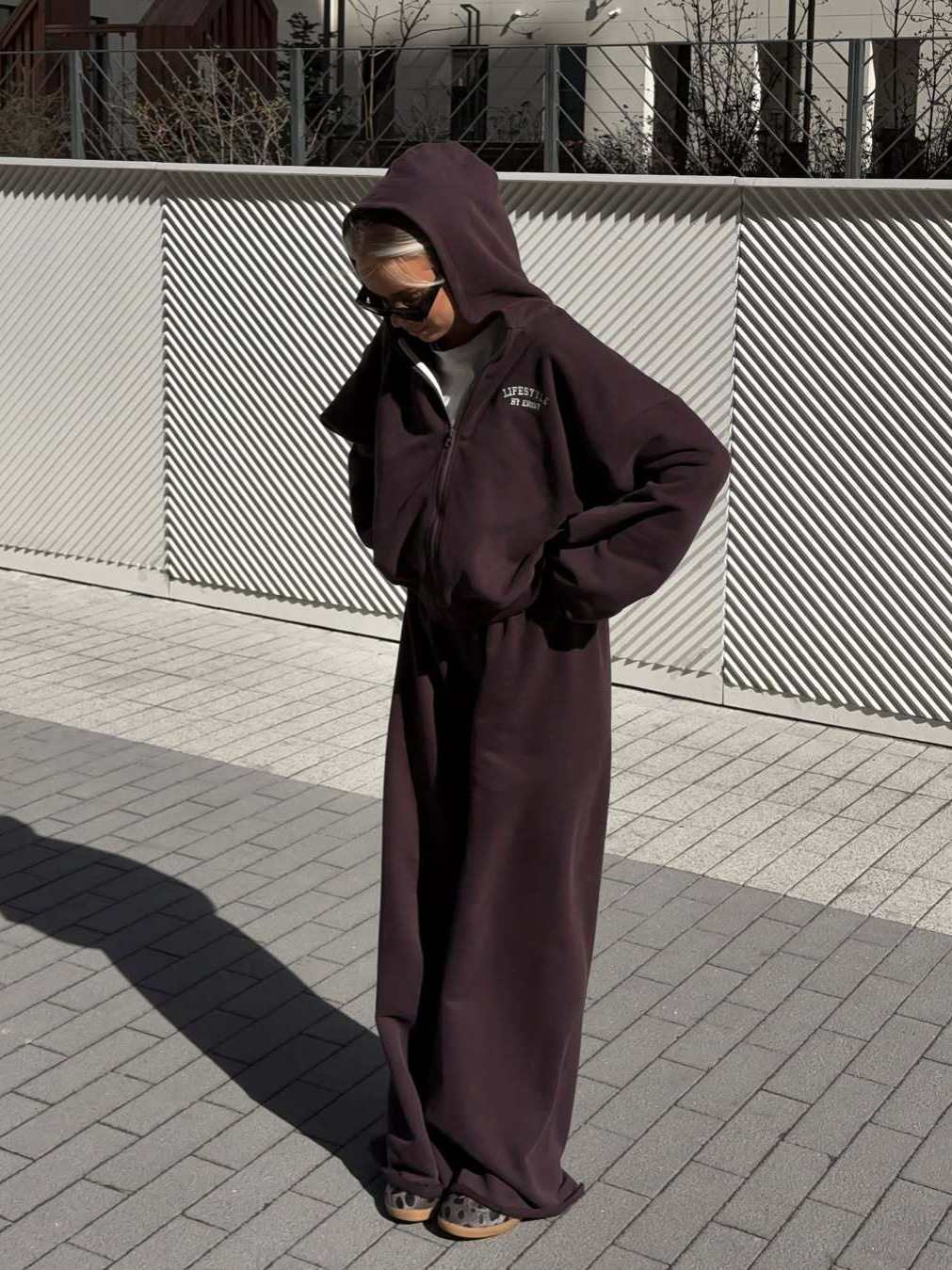 Hooded sweatshirt and sweatpants set