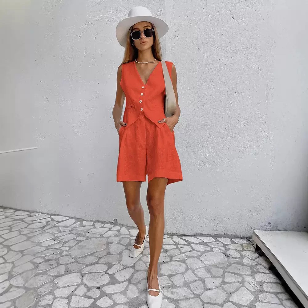 Two-piece set of tank top and shorts