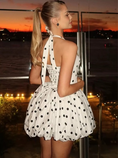 Polka-dot waist-wrapped dress