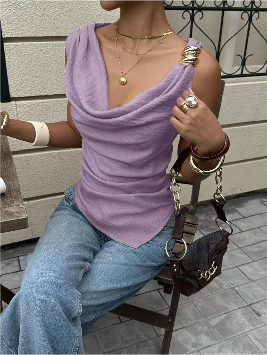 Stacked-necked vests