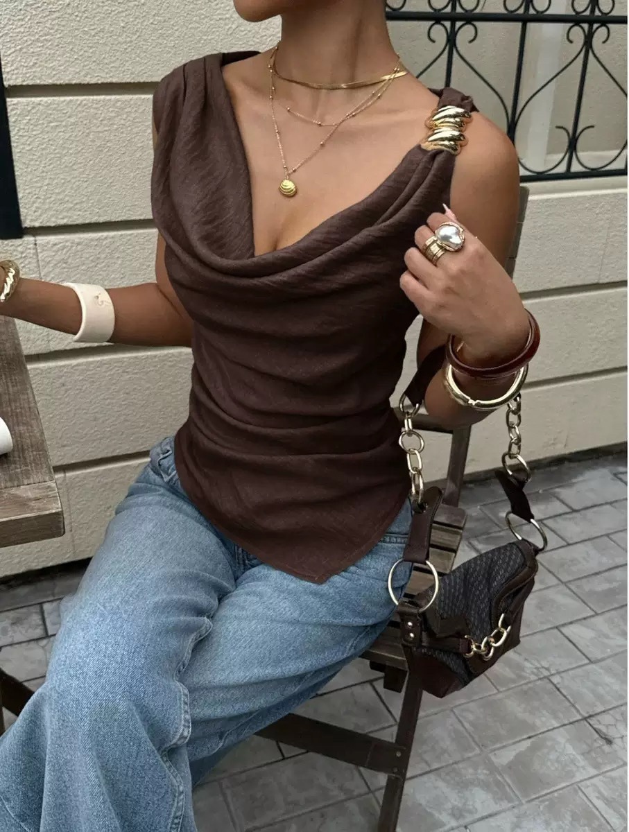 Stacked-necked vests