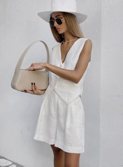 Two-piece set of tank top and shorts
