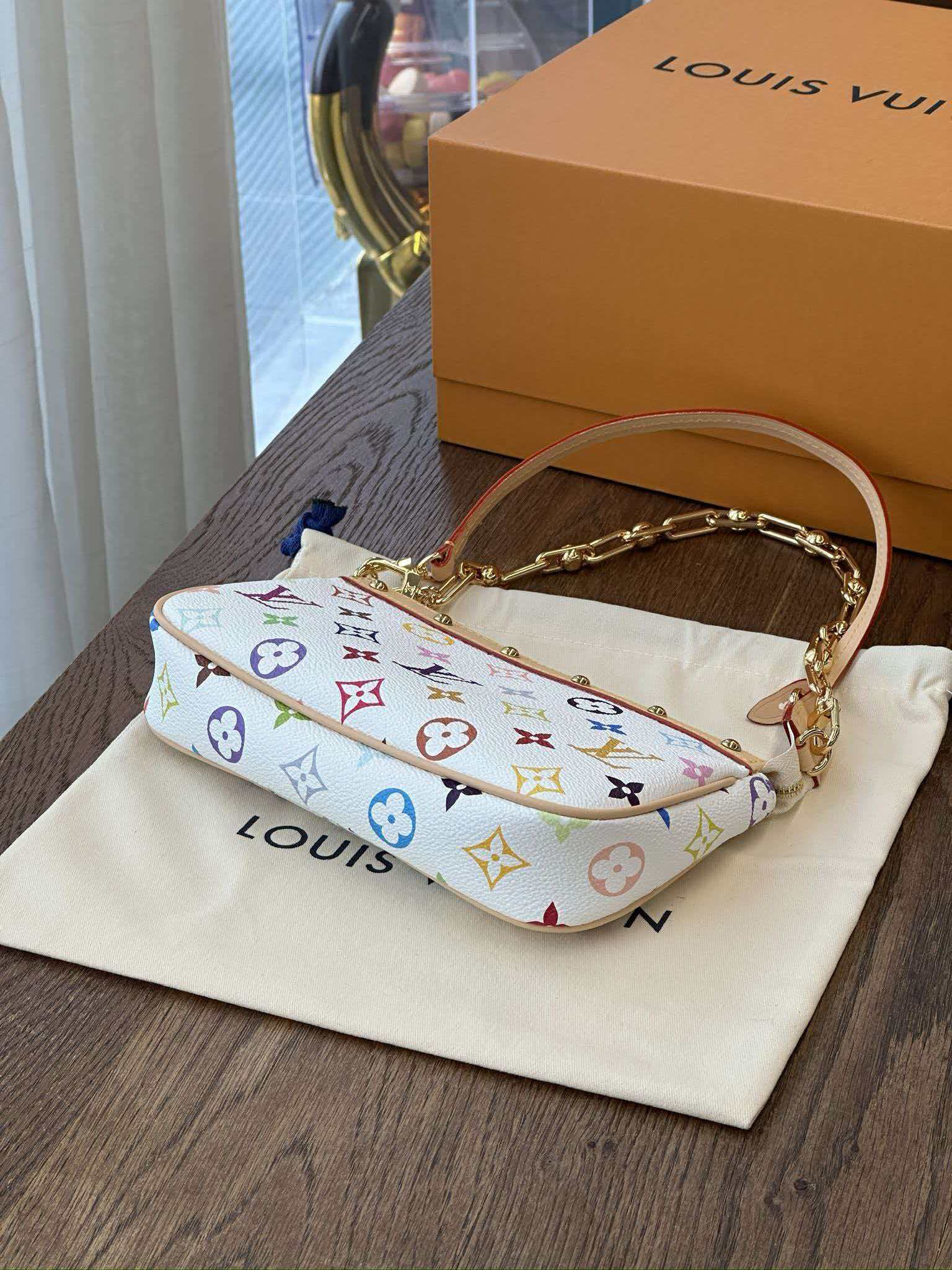 Pochette accessories
