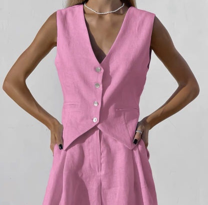 Two-piece set of tank top and shorts