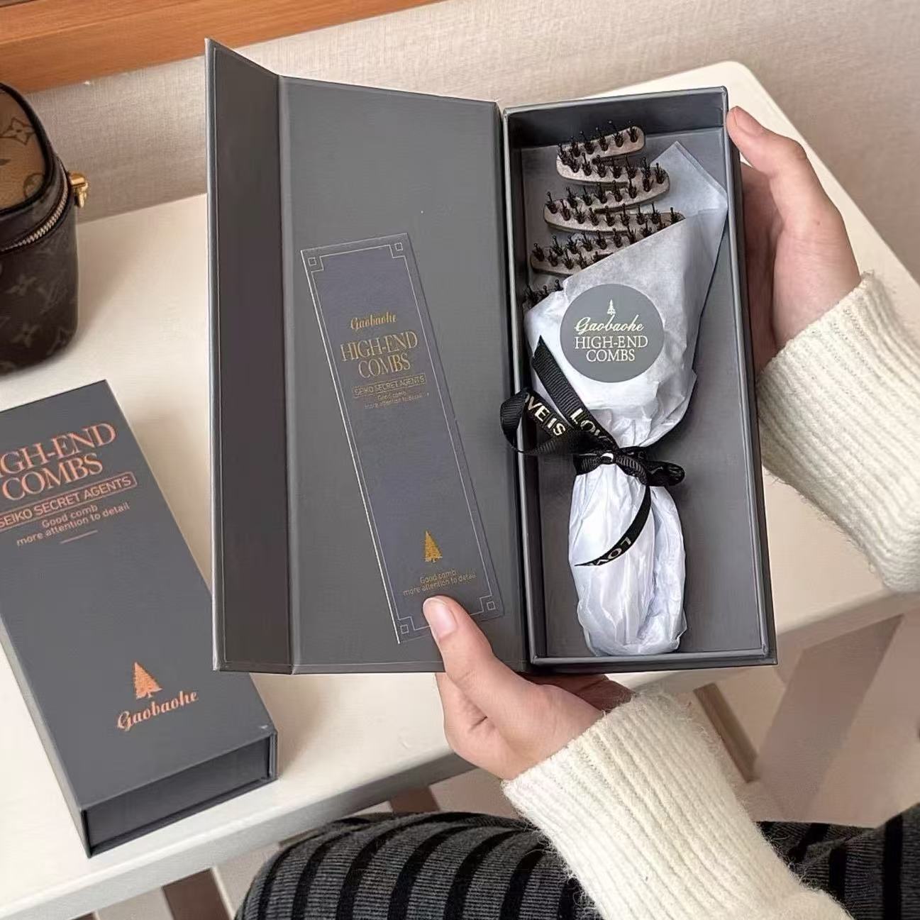 Tonis carbon fiber hair salon specific hair comb set hair