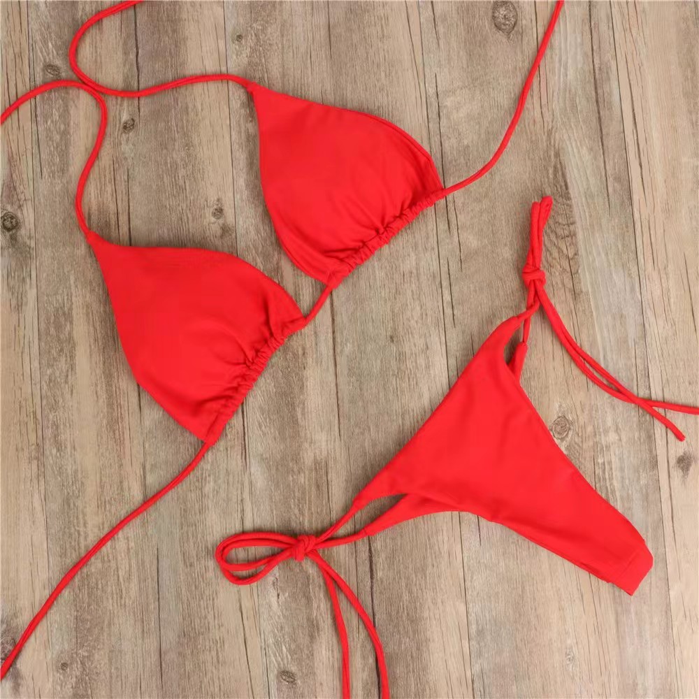 Bikini swimsuit, a three-piece set with seductive and sexy adjustable straps.
