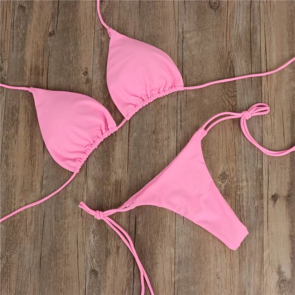 Bikini swimsuit, a three-piece set with seductive and sexy adjustable straps.