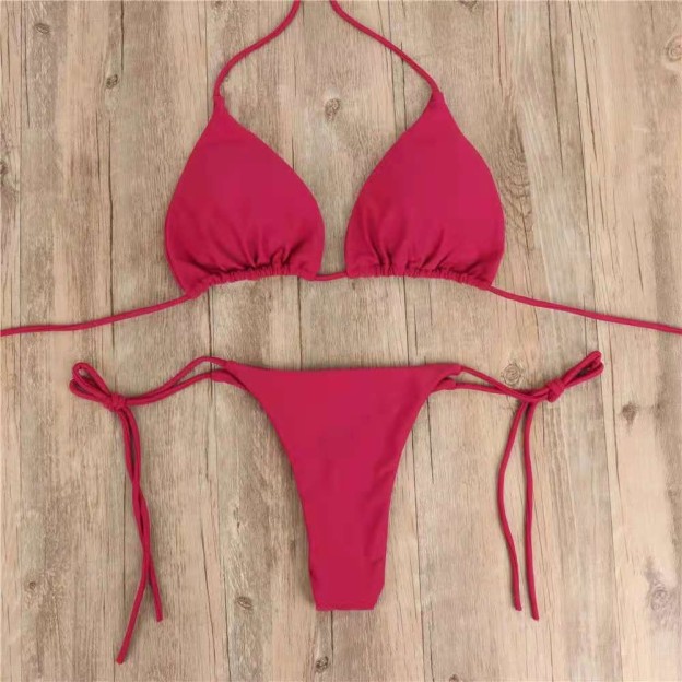 Bikini swimsuit, a three-piece set with seductive and sexy adjustable straps.