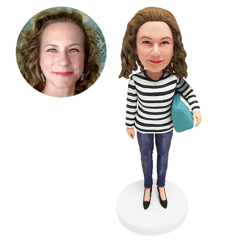personalized bobble head casual lady holding a bag