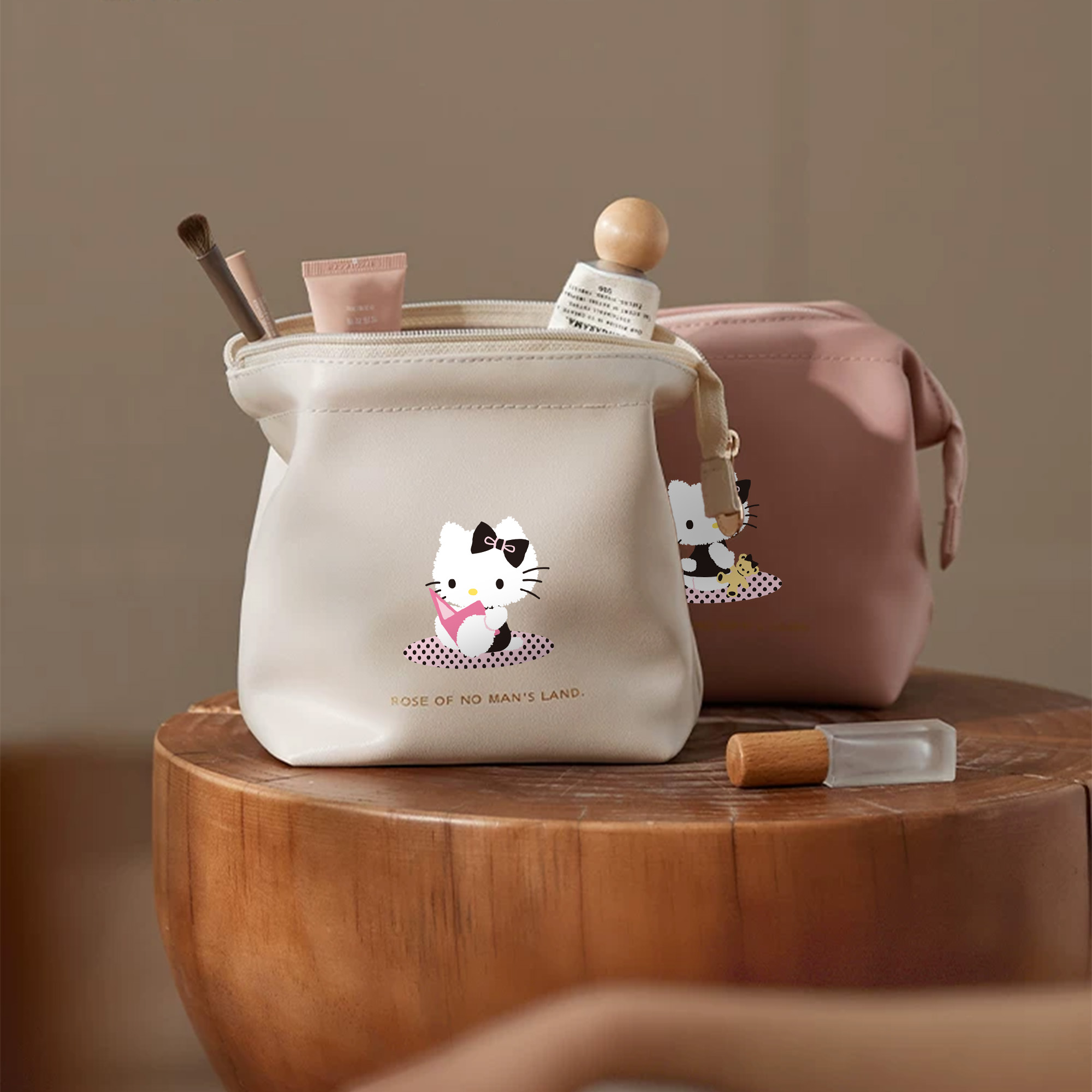 Kello Kitty Women's Makeup Bag