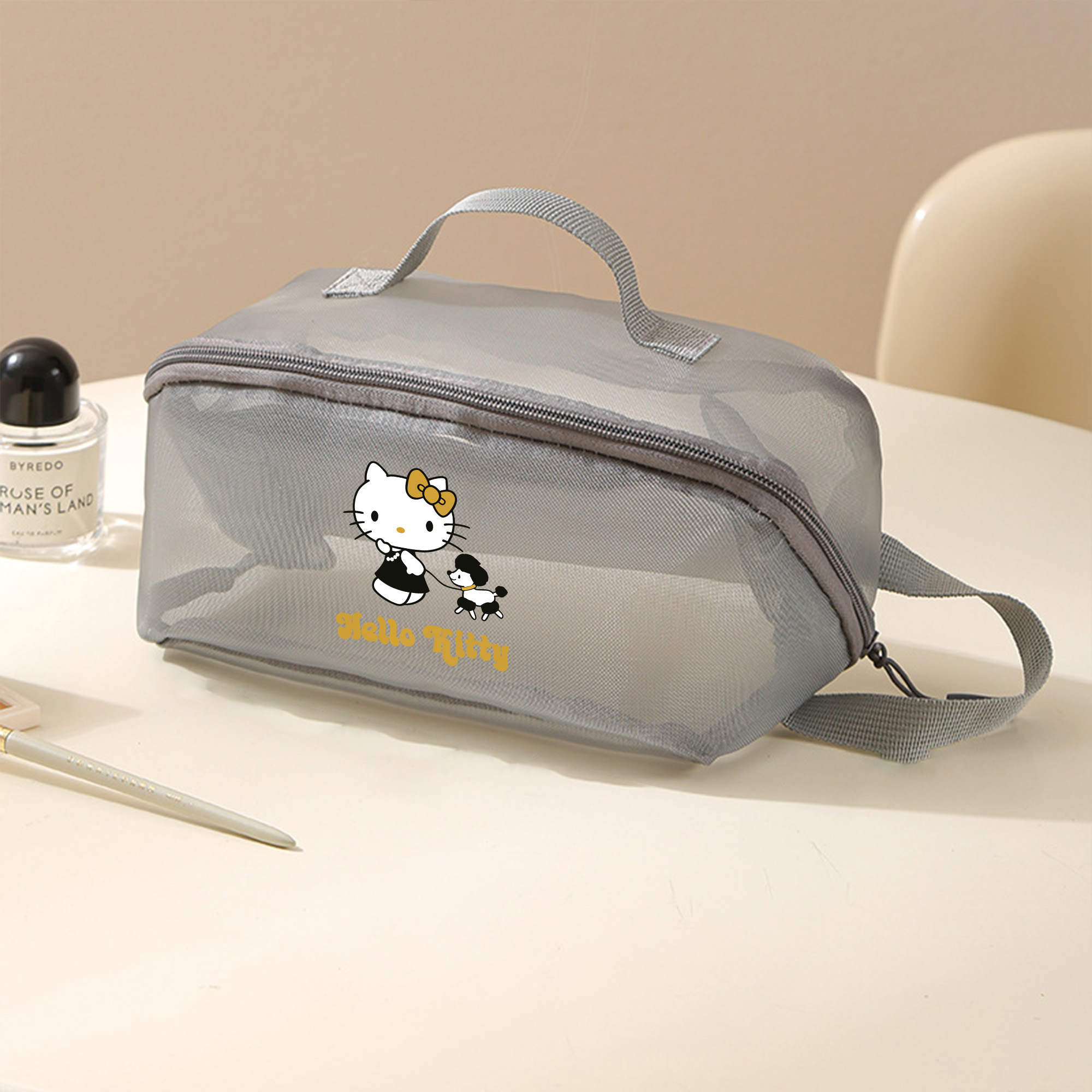 (Brand Authorized)Hello Kitty Portable Toiletries Bag