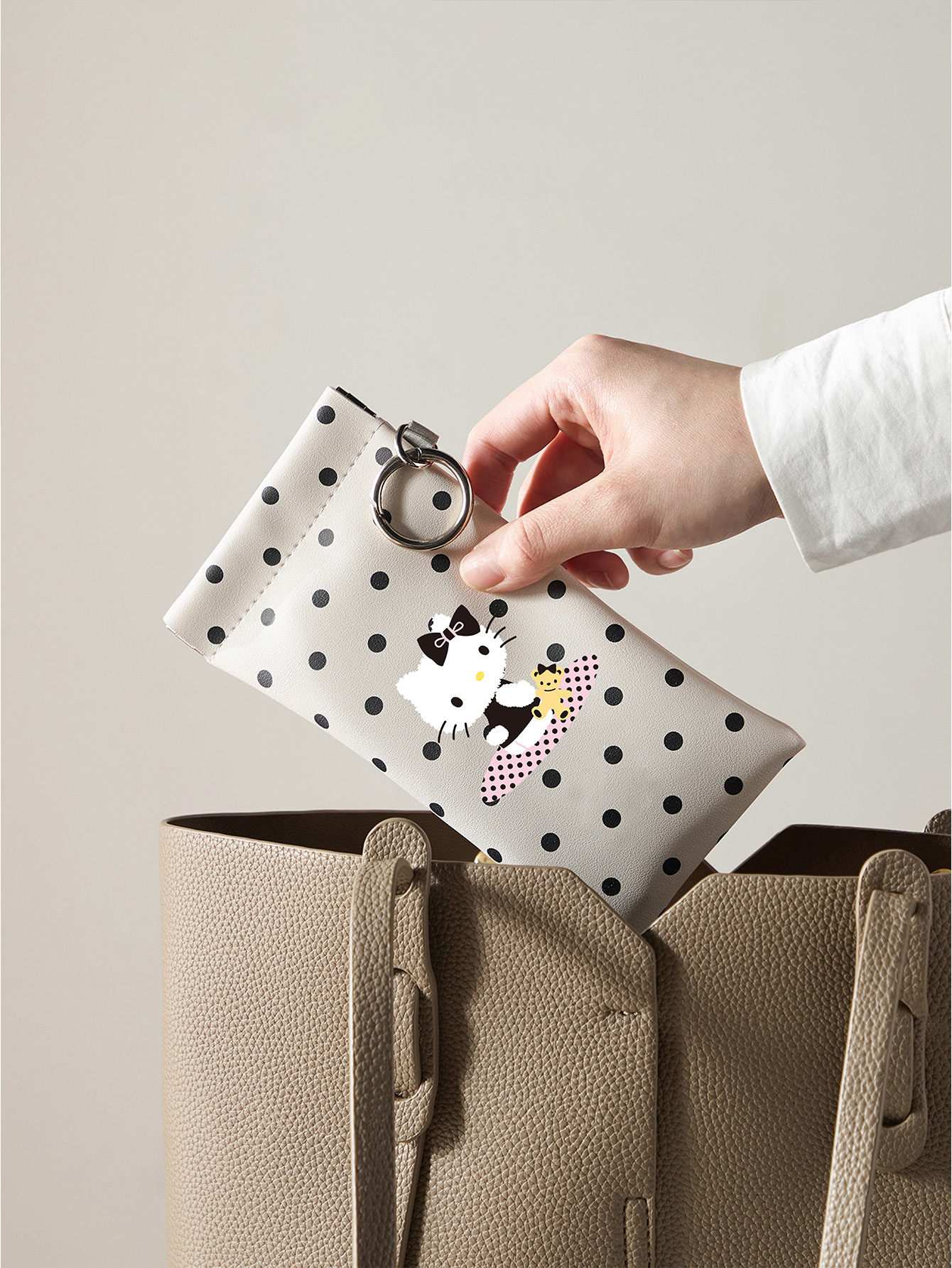 (Brand Authorized)Hello Kitty Eyeglasses Bag