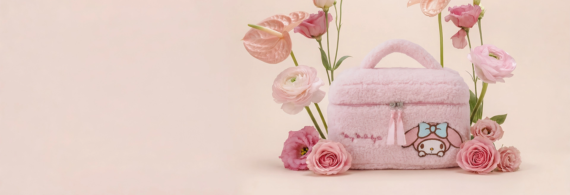 {"default":"Hello Kitty Makeup Bag"}
