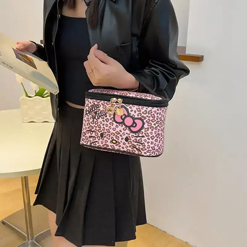 Hello Kitty Pink Leopard Pattern Handheld Makeup Bag (Wild Sweet Girl Series)