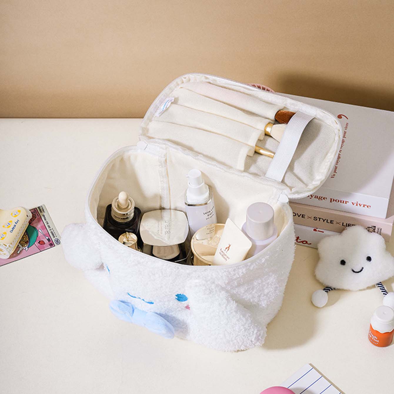 (Brand Authorized)Sanrio Plush Rectangular Cosmetic Bag