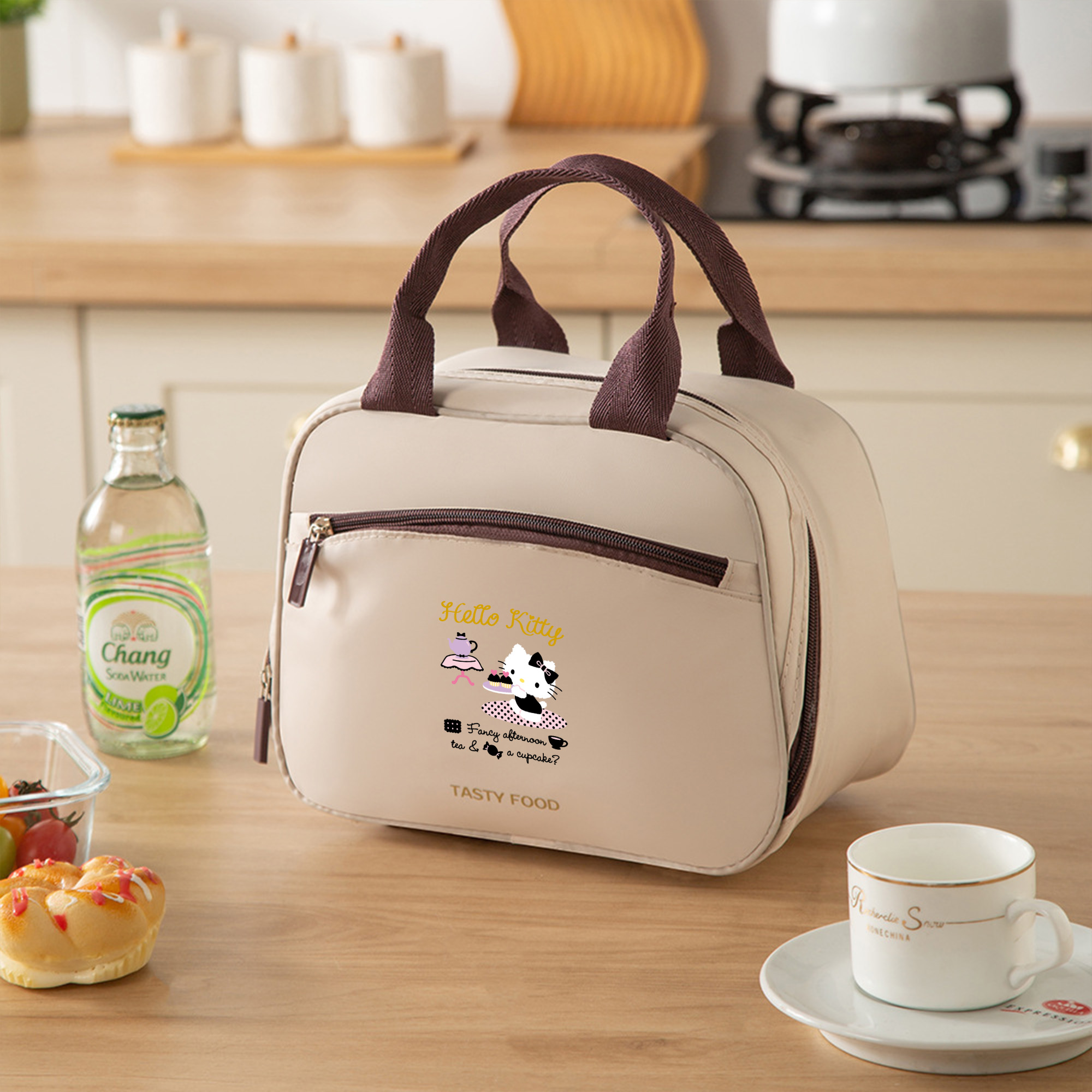 Hello Kitty insulated lunch bag