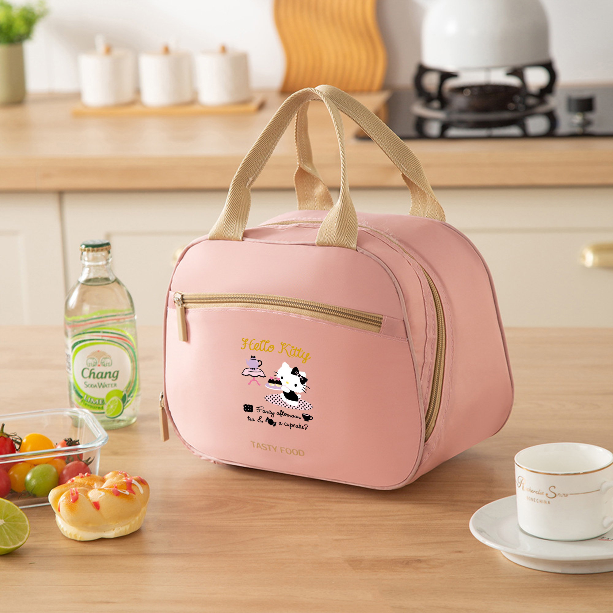 Hello Kitty insulated lunch bag