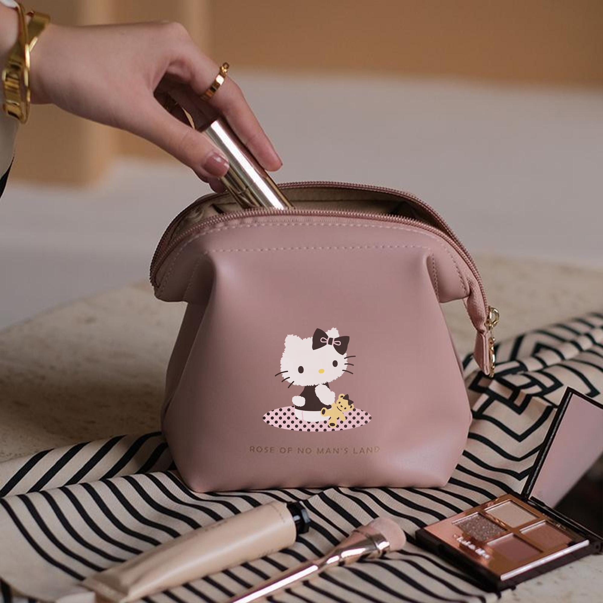 Zaloraros xHello Kitty Cloud Makeup Bag (Rose of No Man's Land Series)