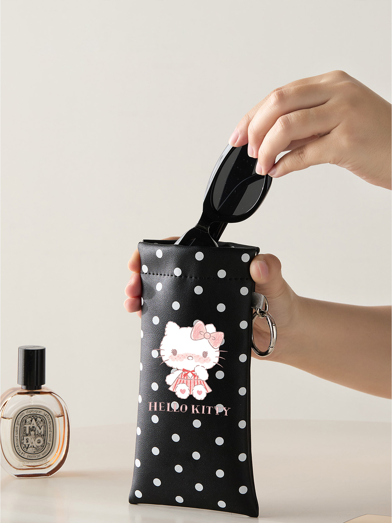 (Brand Authorized)Hello Kitty Eyeglasses Bag