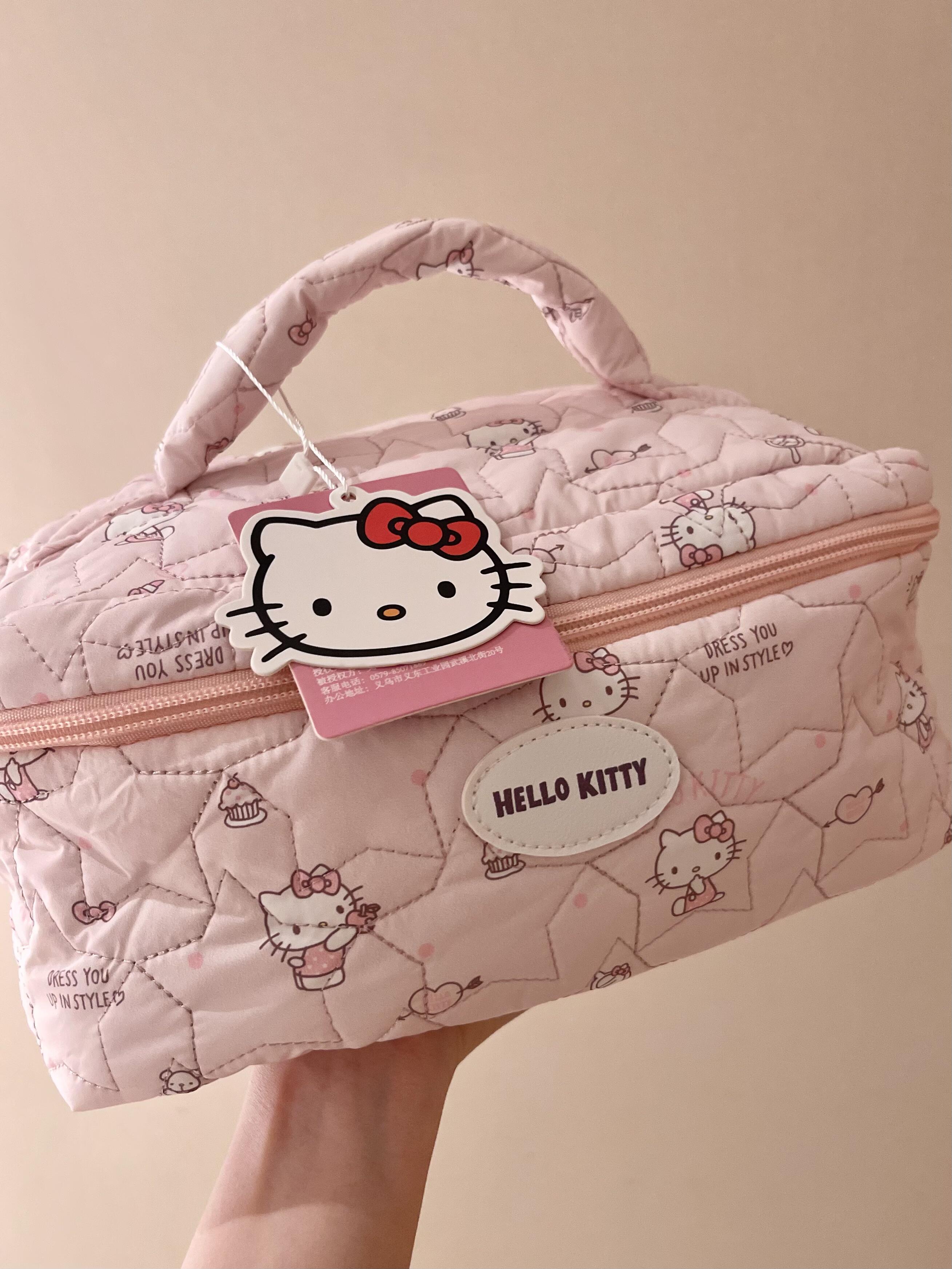 Sanrio Makeup Portable Quilted Cosmetic Bag Large Cotton  Makeup Bag Travel Toiletry Bag