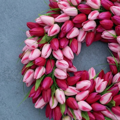 Vibrant Tulip Wreath