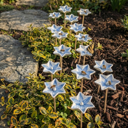 Bee watering stations