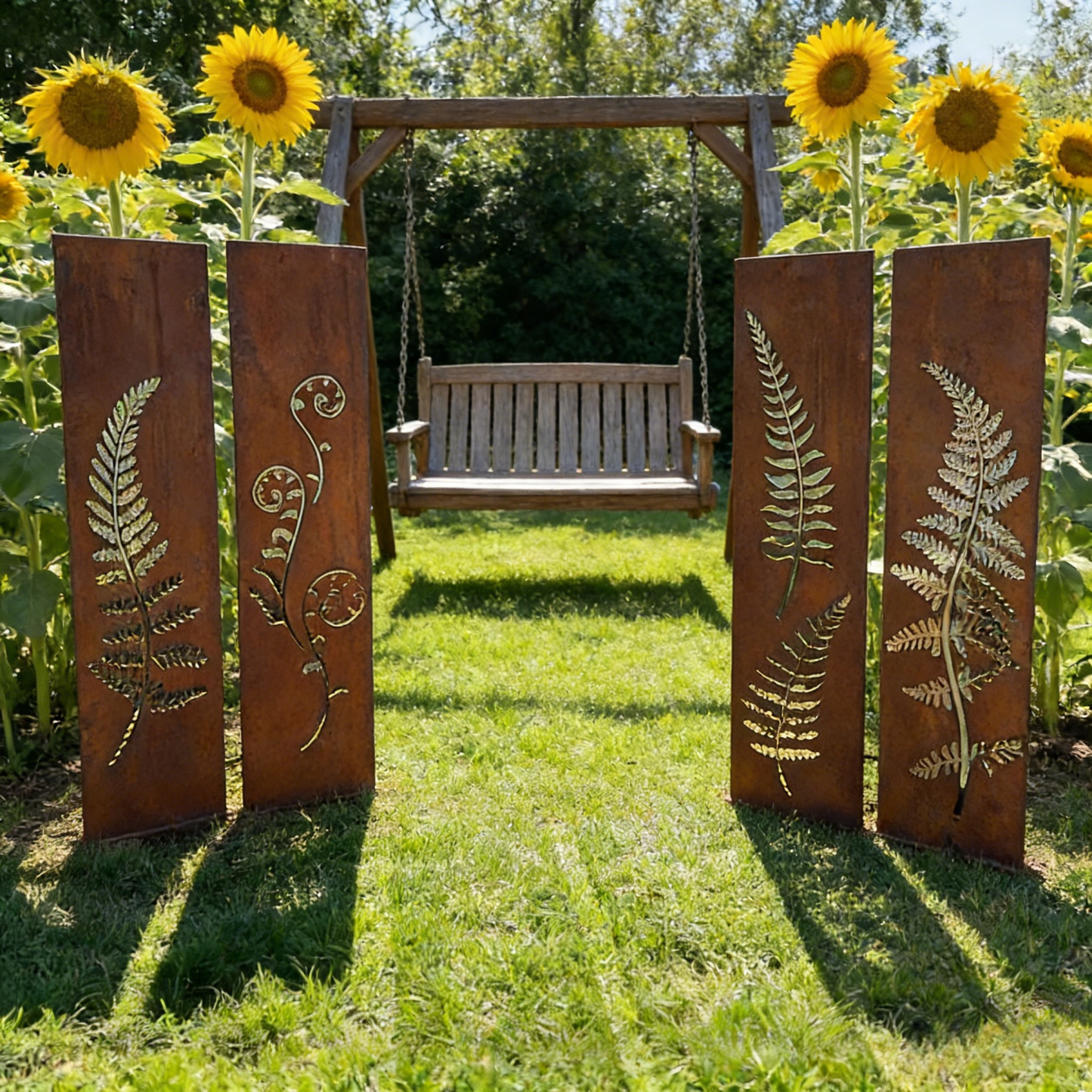 Hand-Welded Rustic Elegant Iron Fern Panel Privacy Screen - 4 Pcs