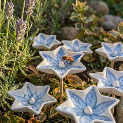 Bee watering stations