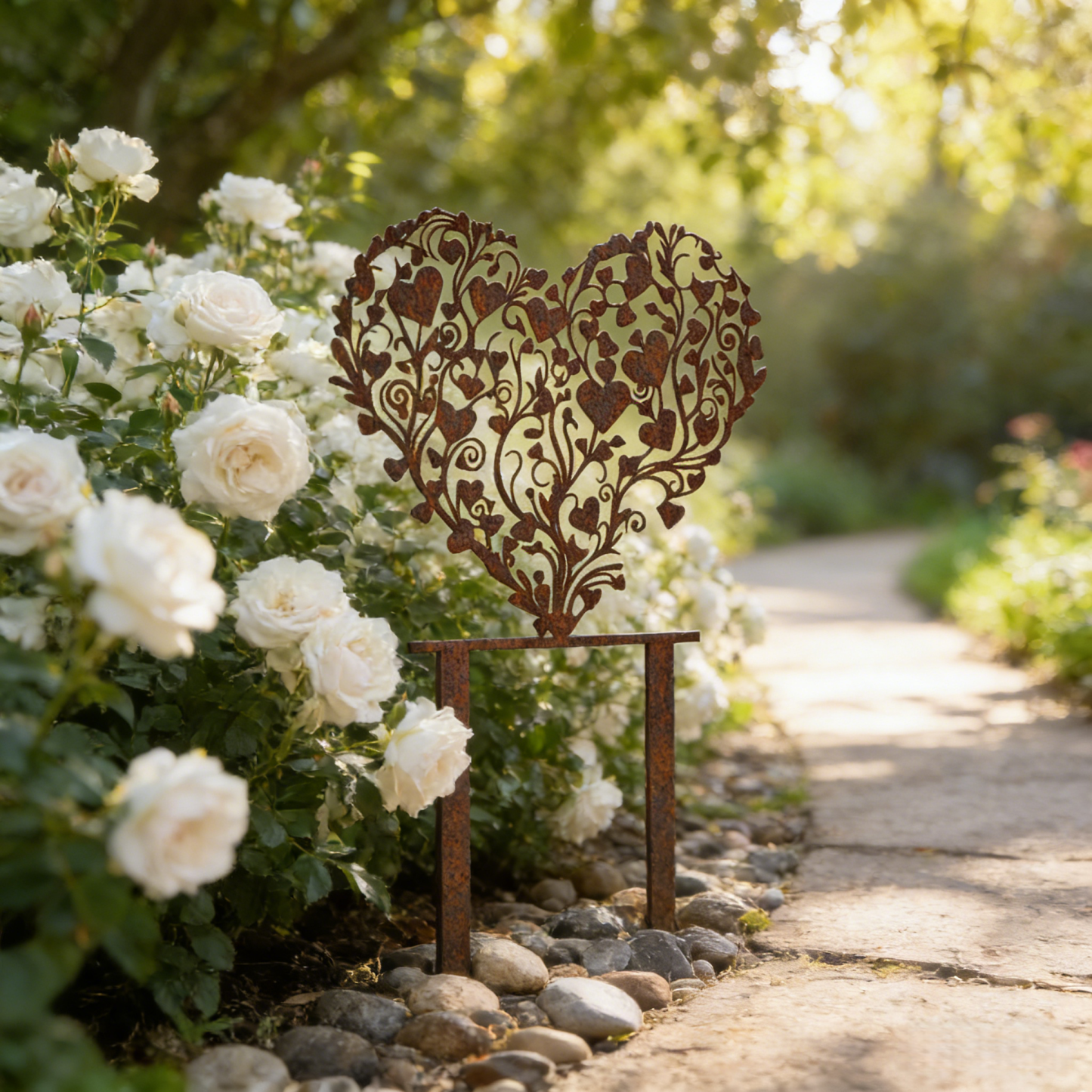 Rust-covered Elegant Heart-Shaped Metal Garden Stake Sculpture
