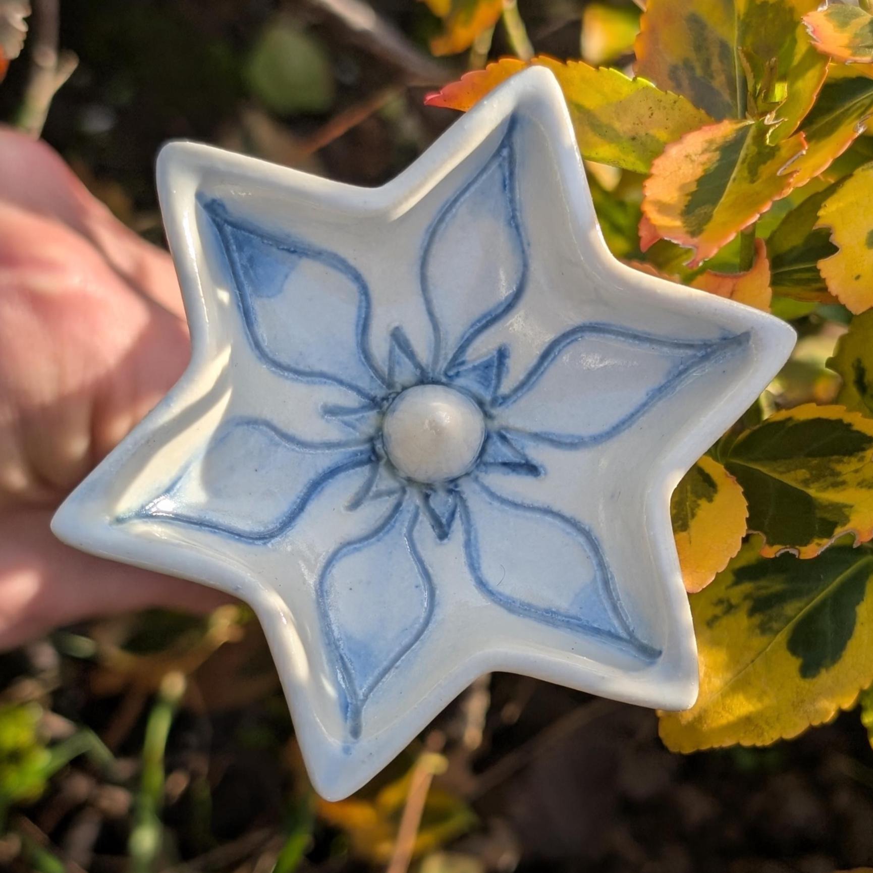 Bee watering stations