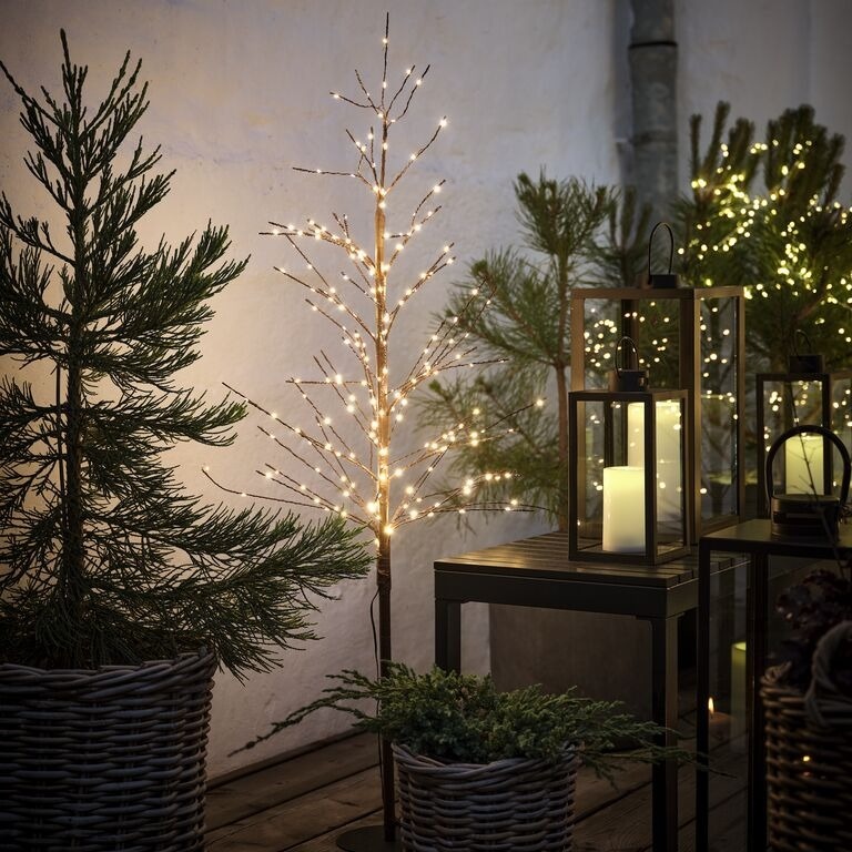 Light tree outdoor w/210 LED and timer