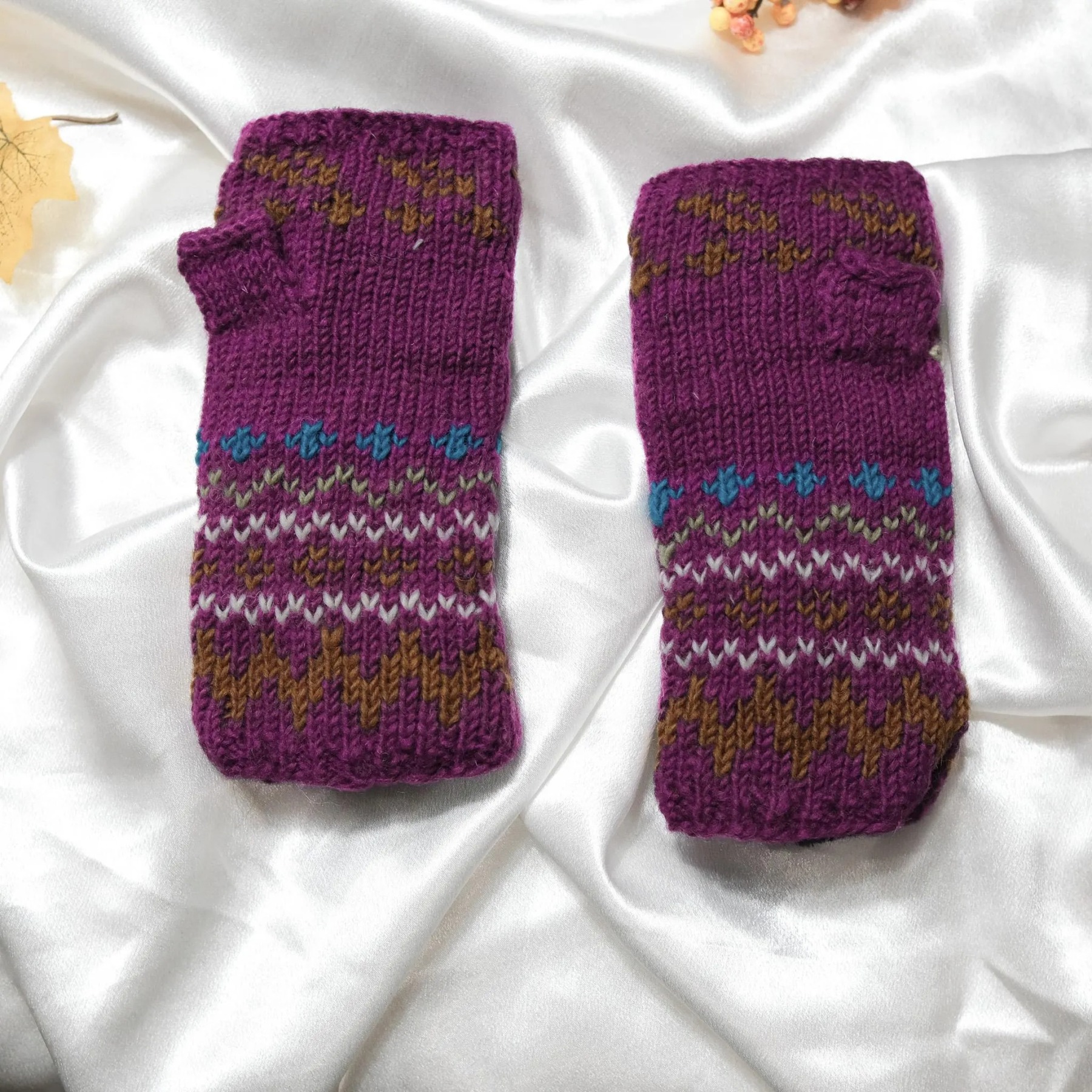 Mushroom Knitted Woolen Handwarmer with Fleece Lining