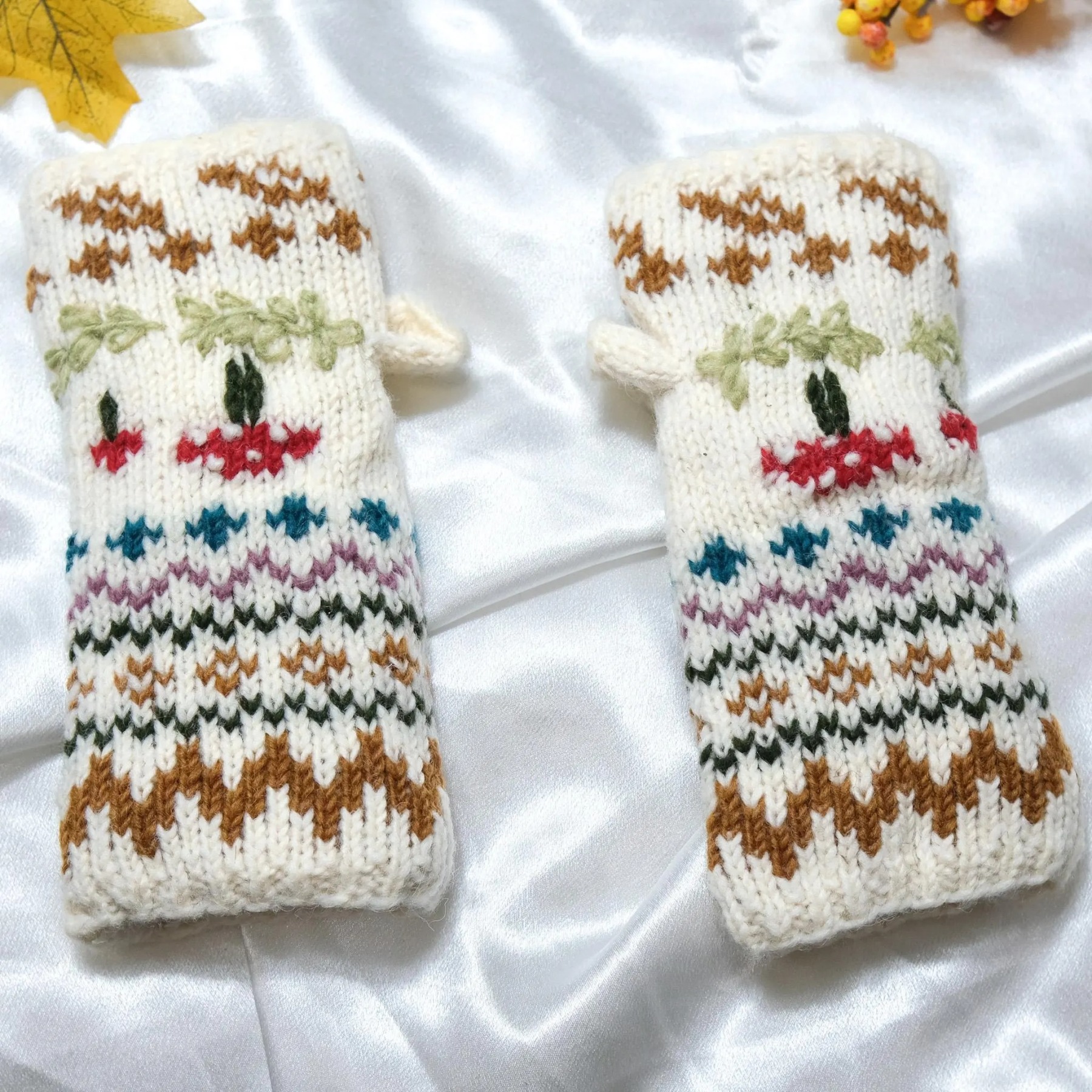 Mushroom Knitted Woolen Handwarmer with Fleece Lining