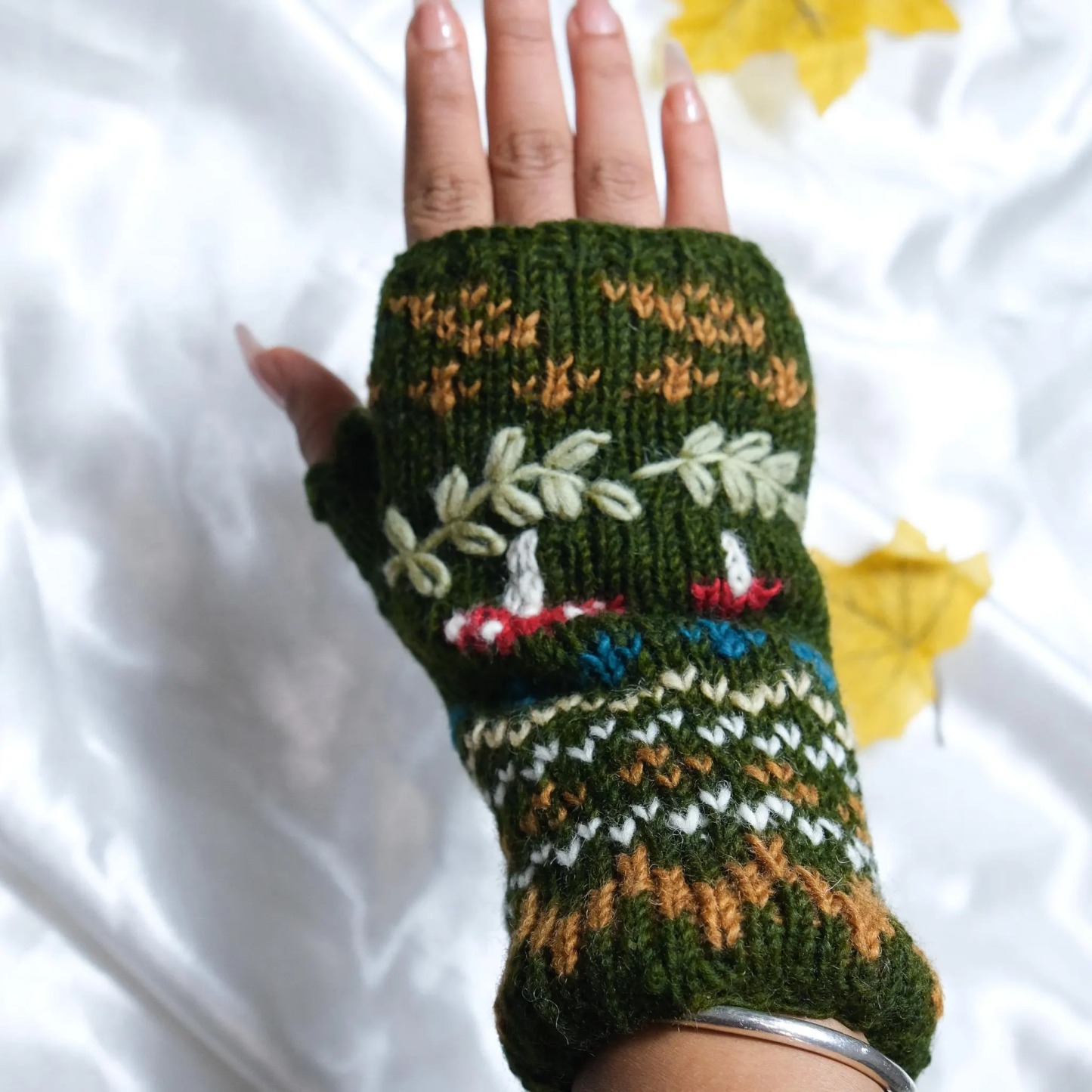 Mushroom Knitted Woolen Handwarmer with Fleece Lining