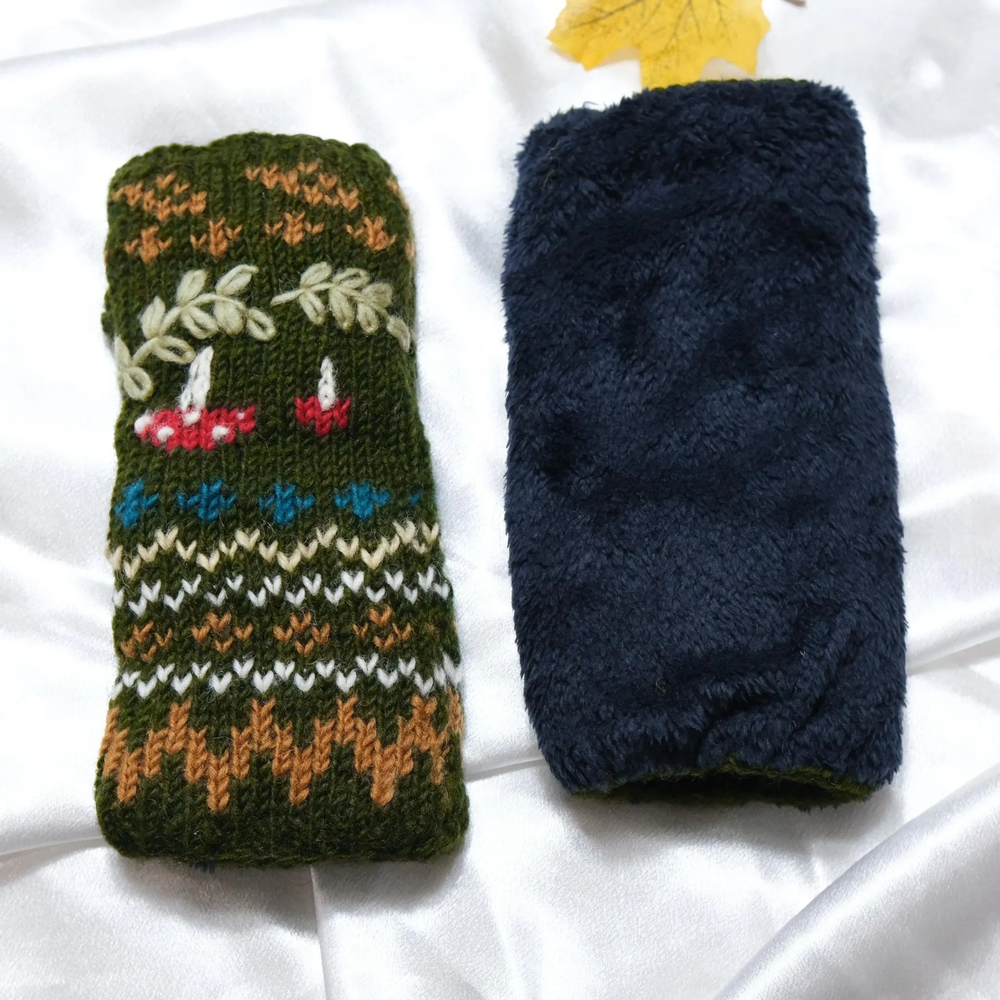 Mushroom Knitted Woolen Handwarmer with Fleece Lining