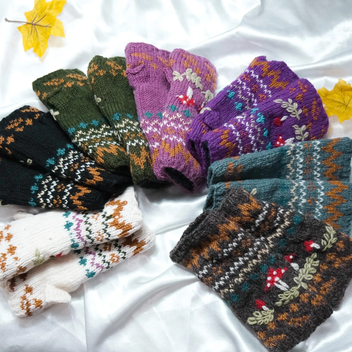 Mushroom Knitted Woolen Handwarmer with Fleece Lining