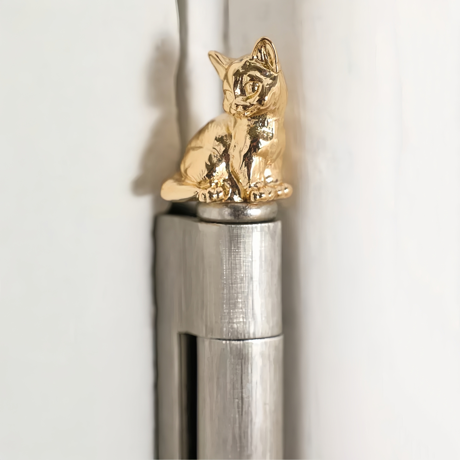 Charmed Door Head Hinge Magnet