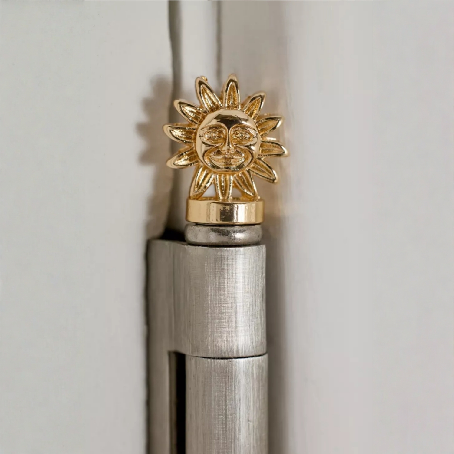 Charmed Door Head Hinge Magnet