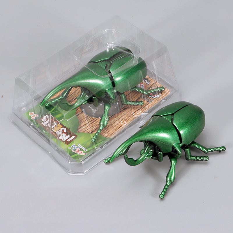 Lifelike Wind-up Insect Toys- Realistic Crawling Beetles, Ladybugs & Bees for Kids' Educational Play