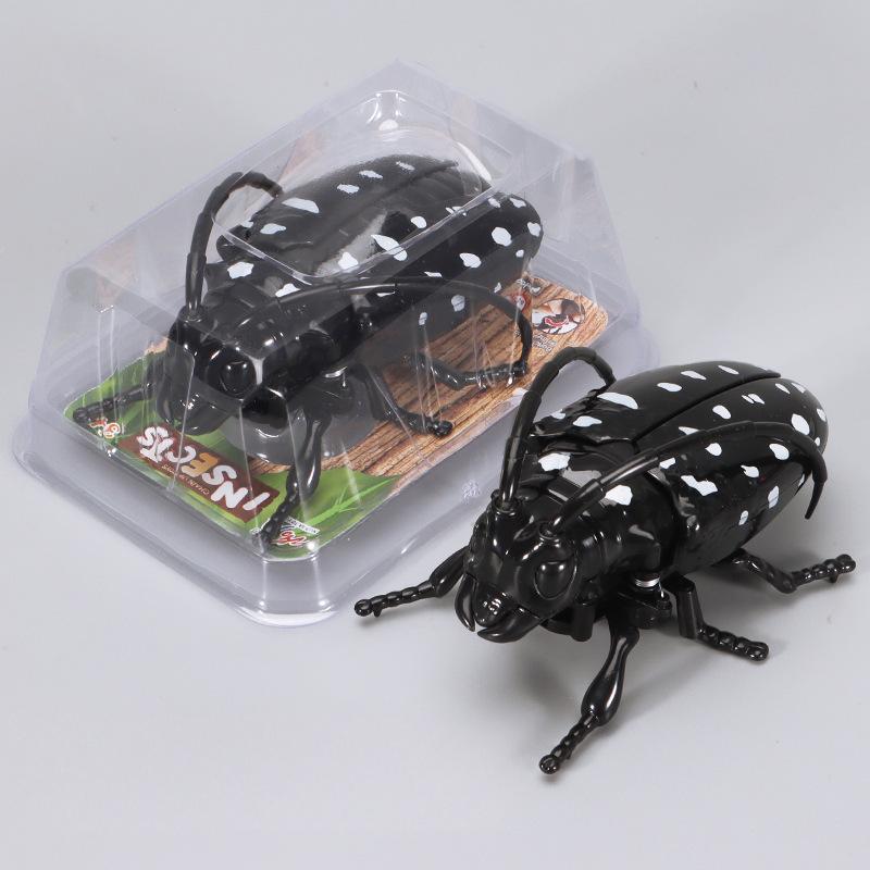 Lifelike Wind-up Insect Toys- Realistic Crawling Beetles, Ladybugs & Bees for Kids' Educational Play