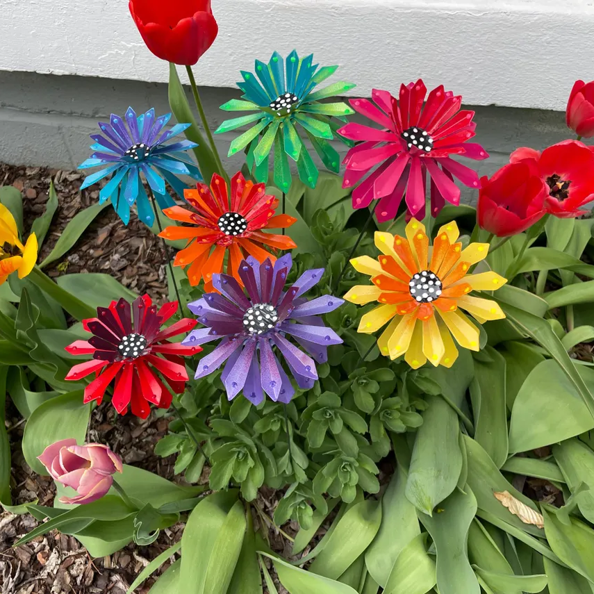 Metal Zinnia Flower Garden Stake - Yard decoration