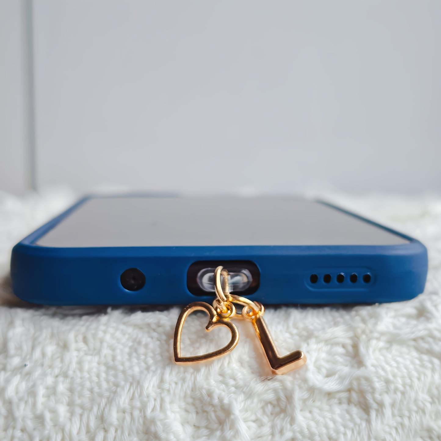 ⏰$9.99 ONLY ONE DAY🔥A-Z Letter Pendant Stylish Heart-Shaped Charging Port Dust Cover