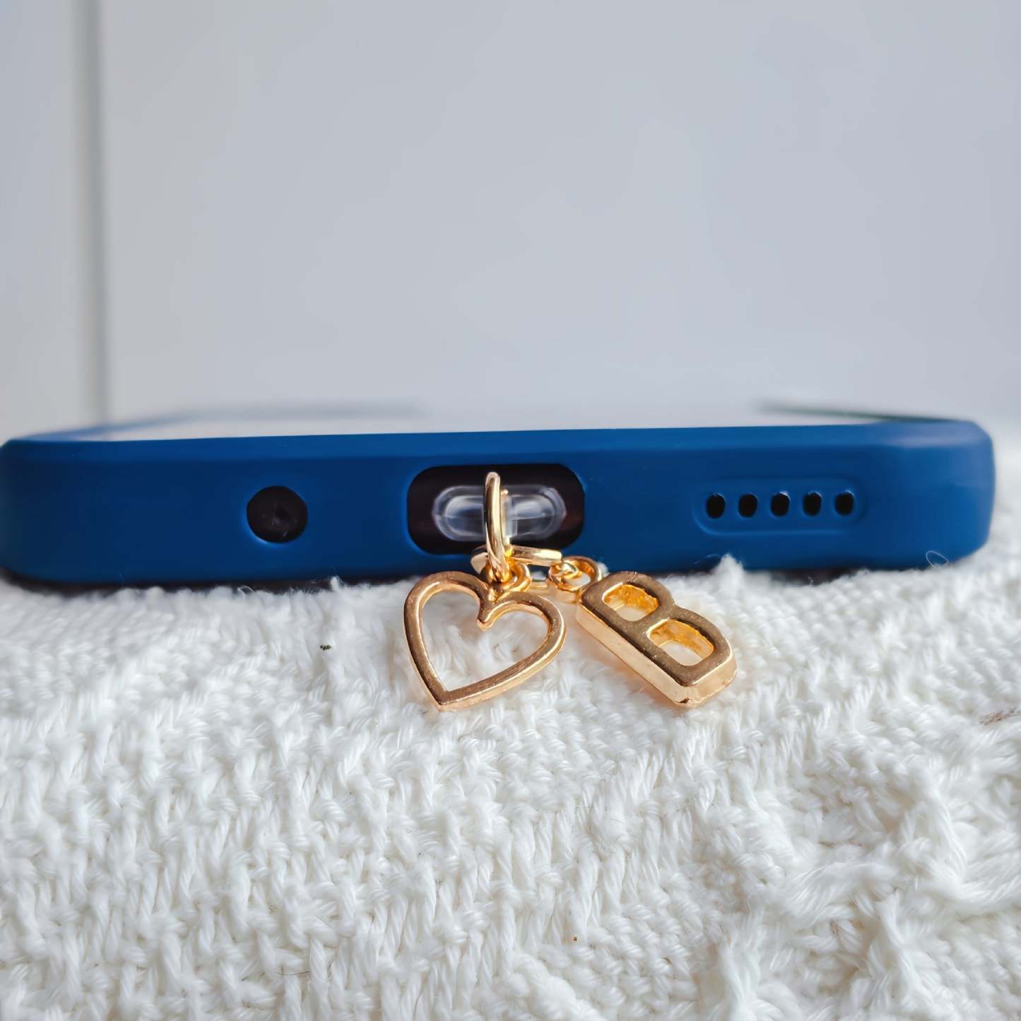 ⏰$9.99 ONLY ONE DAY🔥A-Z Letter Pendant Stylish Heart-Shaped Charging Port Dust Cover