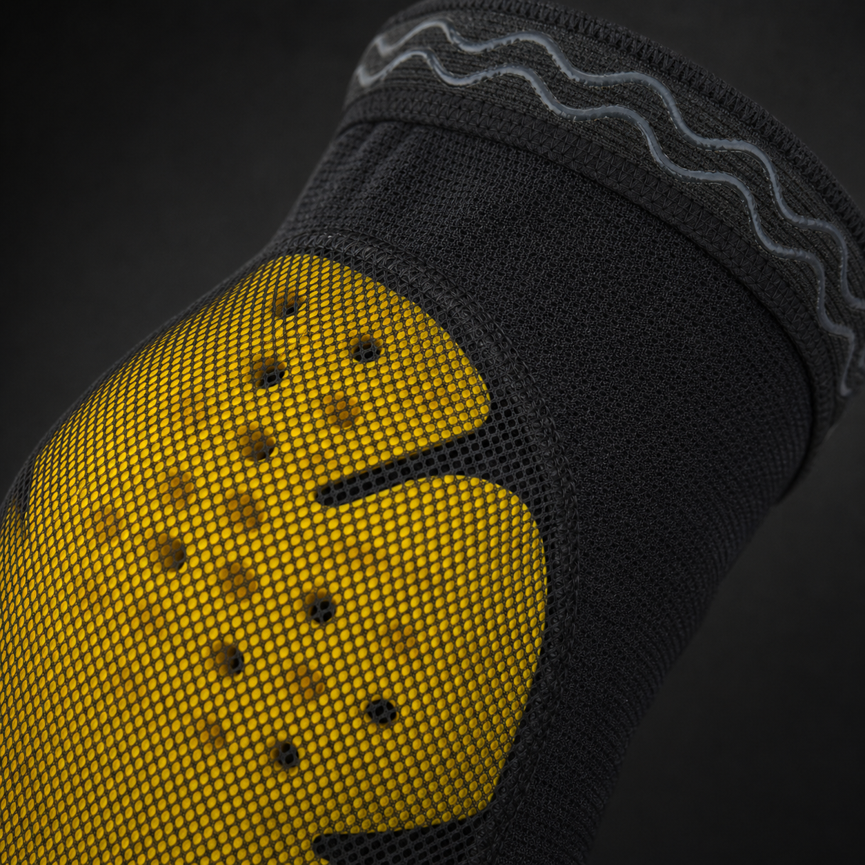 Summer Ice Silk Cooling Motorcycle Elbow Guards - Breathable Mesh Arm Protection Sleeves for Hot Weather