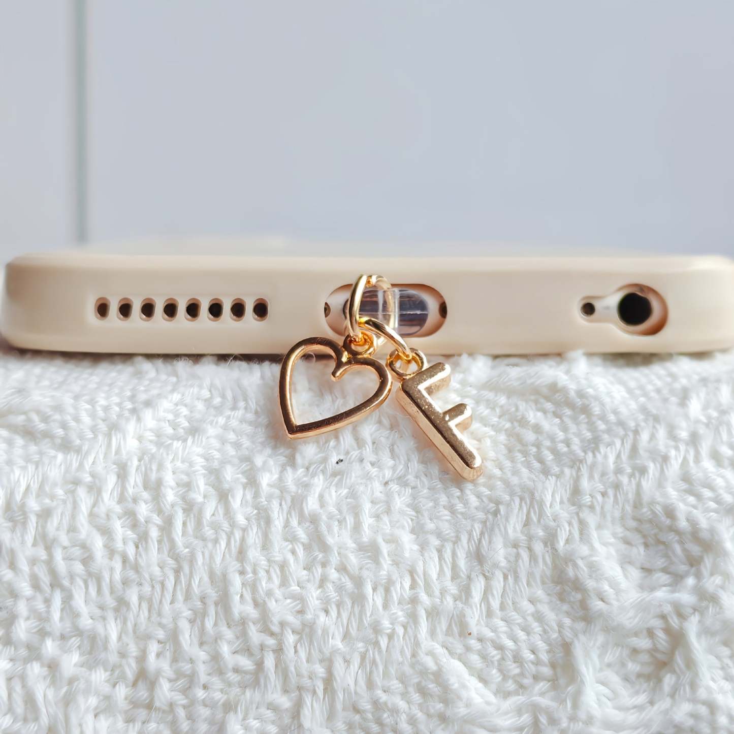 ⏰$9.99 ONLY ONE DAY🔥A-Z Letter Pendant Stylish Heart-Shaped Charging Port Dust Cover