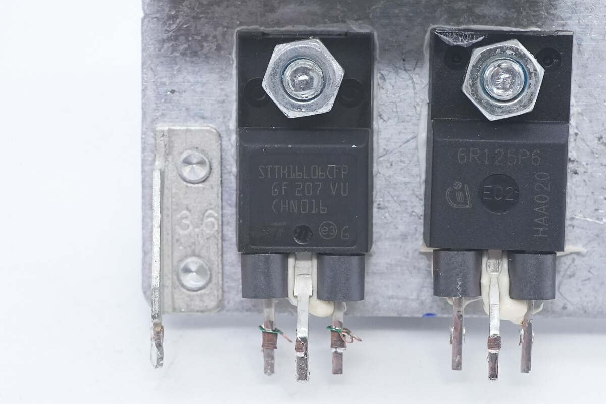 ST意法半导体 STTH16L06CFP