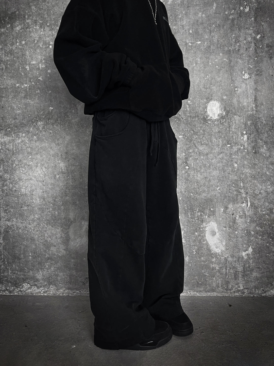 DOUBLE-FOLD BAGGY SWEATPANTS