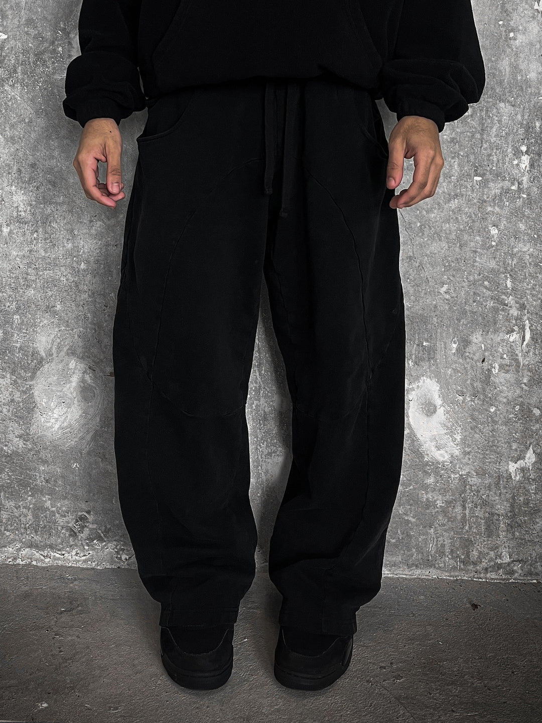 DOUBLE-FOLD BAGGY SWEATPANTS