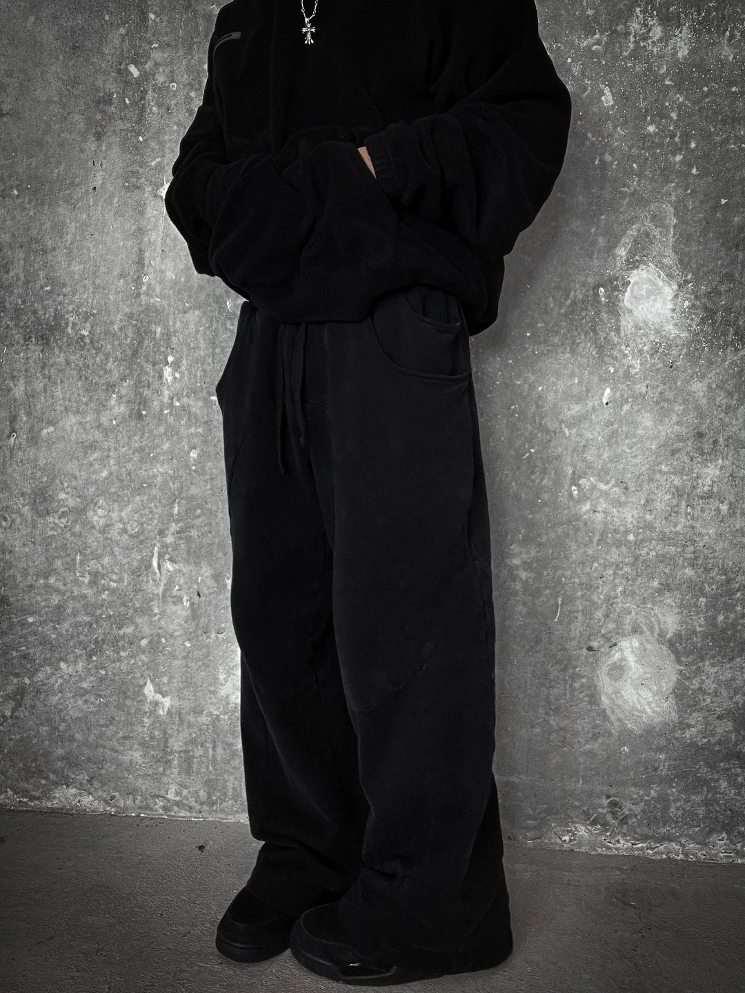 DOUBLE-FOLD BAGGY SWEATPANTS